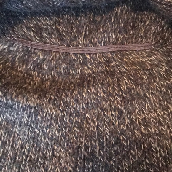 Cute Layering Sweater - Picture 2 of 6